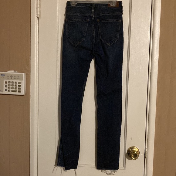 Hollister High Rise Slim Straight Jean - Picture 2 of 4